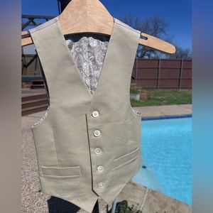 Ralph Lauren Boys Vest Size 8 Khaki color
